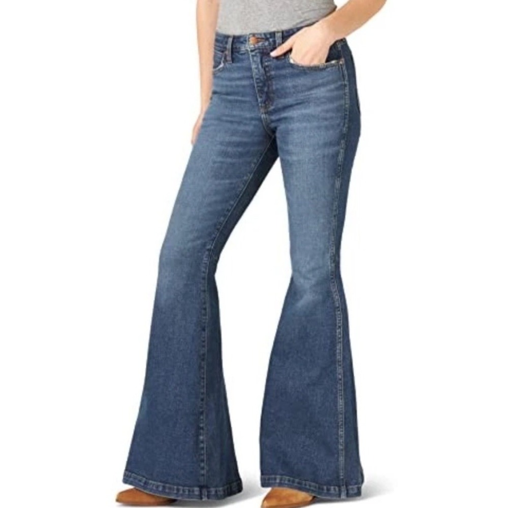 WRANGLER WOMEN'S RETRO HIGH RISE FLARE JEANS, SIZE 32-34, BAILEY BLUE 1011MPFKP